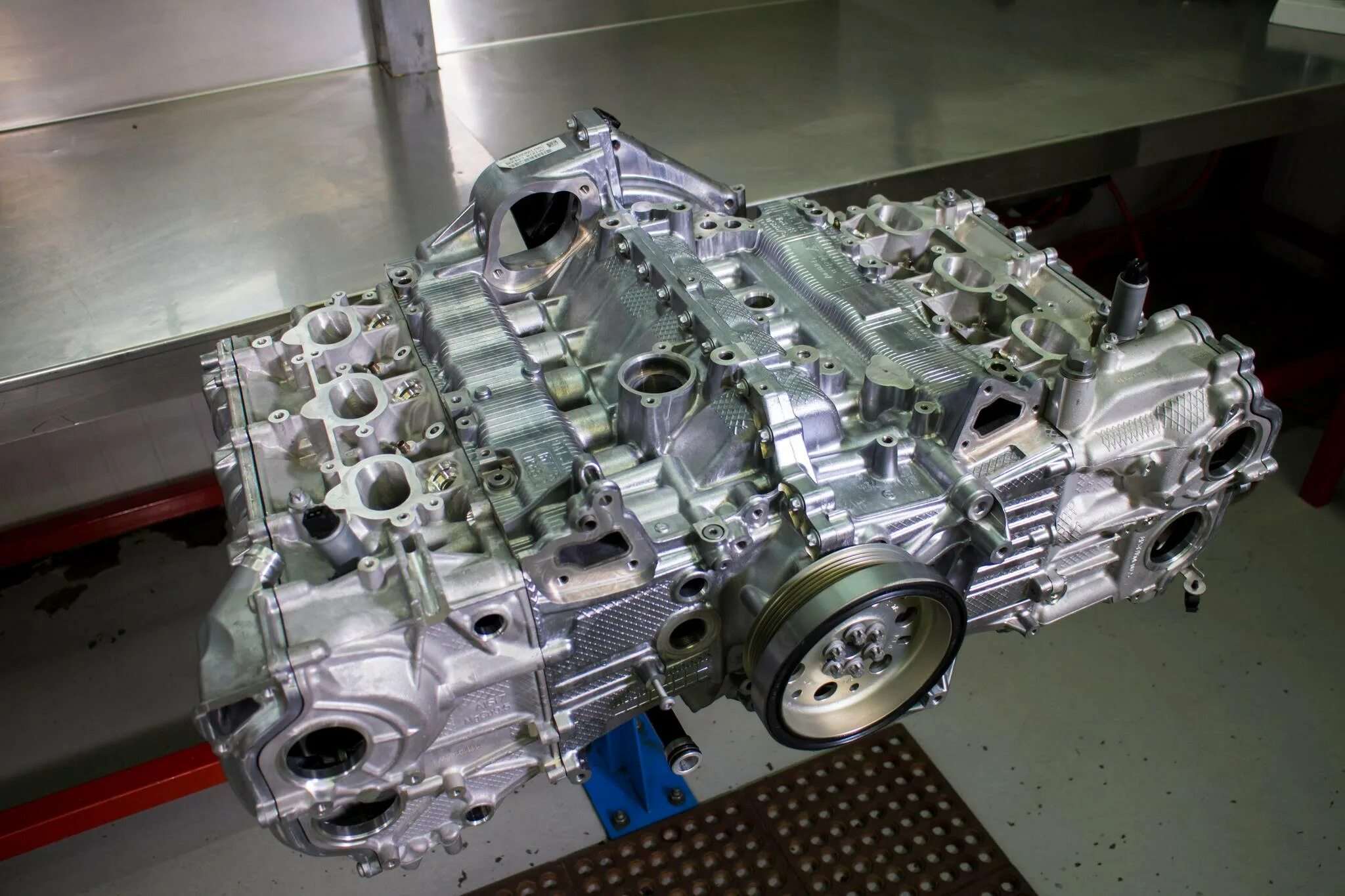 Оппозитный мотор Порше. Двигатель Субару 6 цилиндров. Мотор Porsche 3.6 оппозитный. Оппозитный двигатель Porsche 911. Flat engine