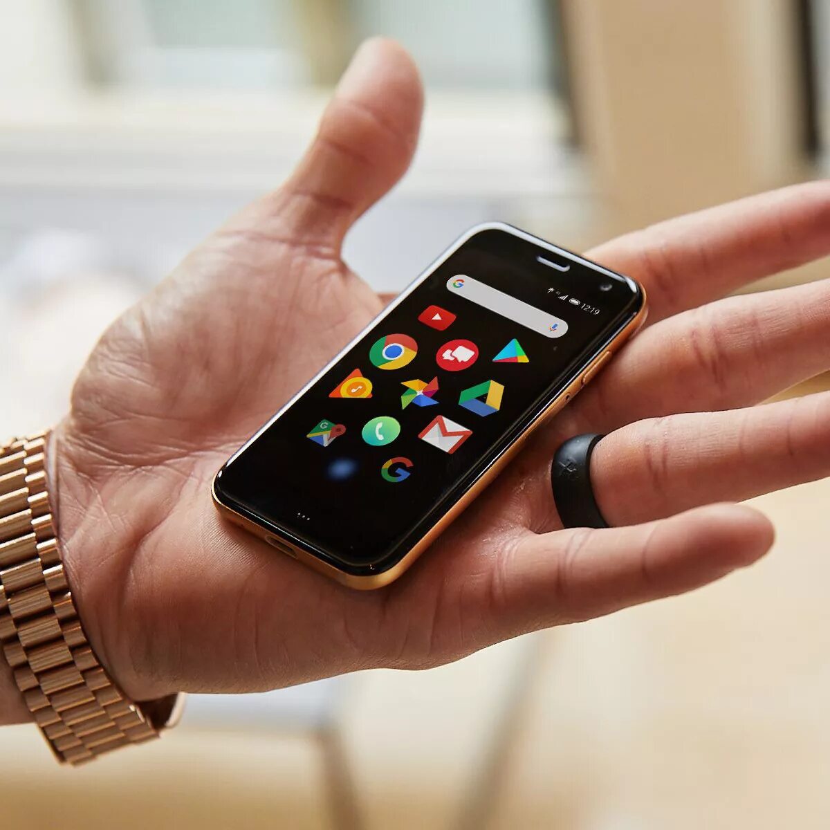 Palm pvg100 комплект. Palm телефон. Телефон палм. Миниатюрный смартфон. Palm pre.