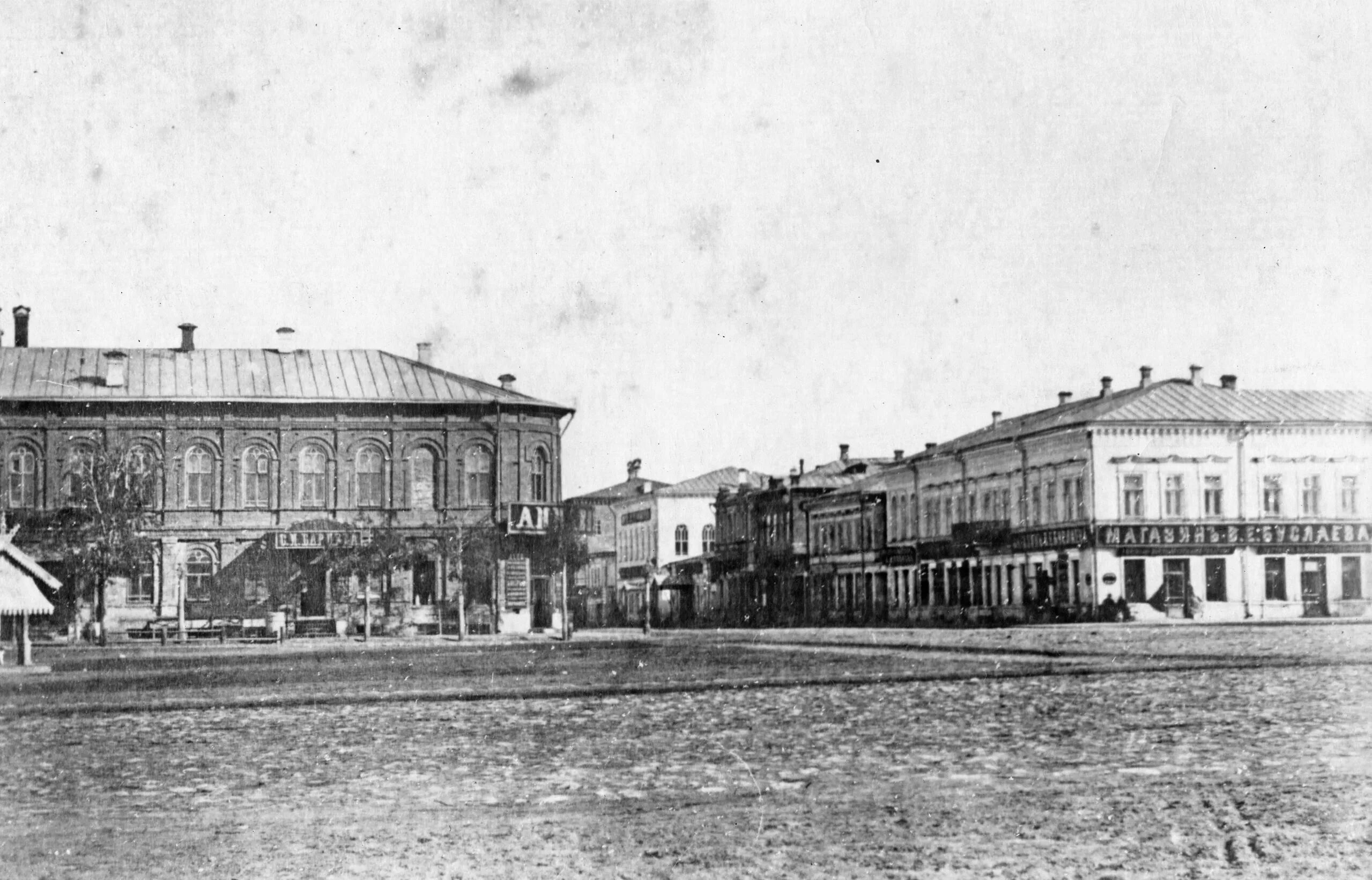 1893 год в истории. Здание гума (верхние торговые ряды). Великобритания 1 фунт стерлингов (соверен, sovereign) 1927. Верхние торговые ряды гум 19 век. 1893 год век.