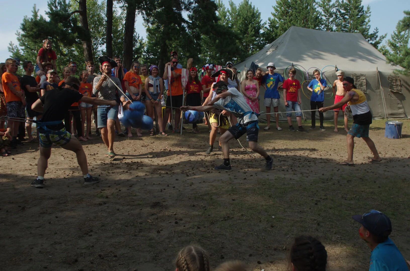 Лагерь робинзон хакасия. Лагерь робинзон в крыму. Лагерь робинзон. Лагерь робинзон. Лагерь робинзон минусинский район.