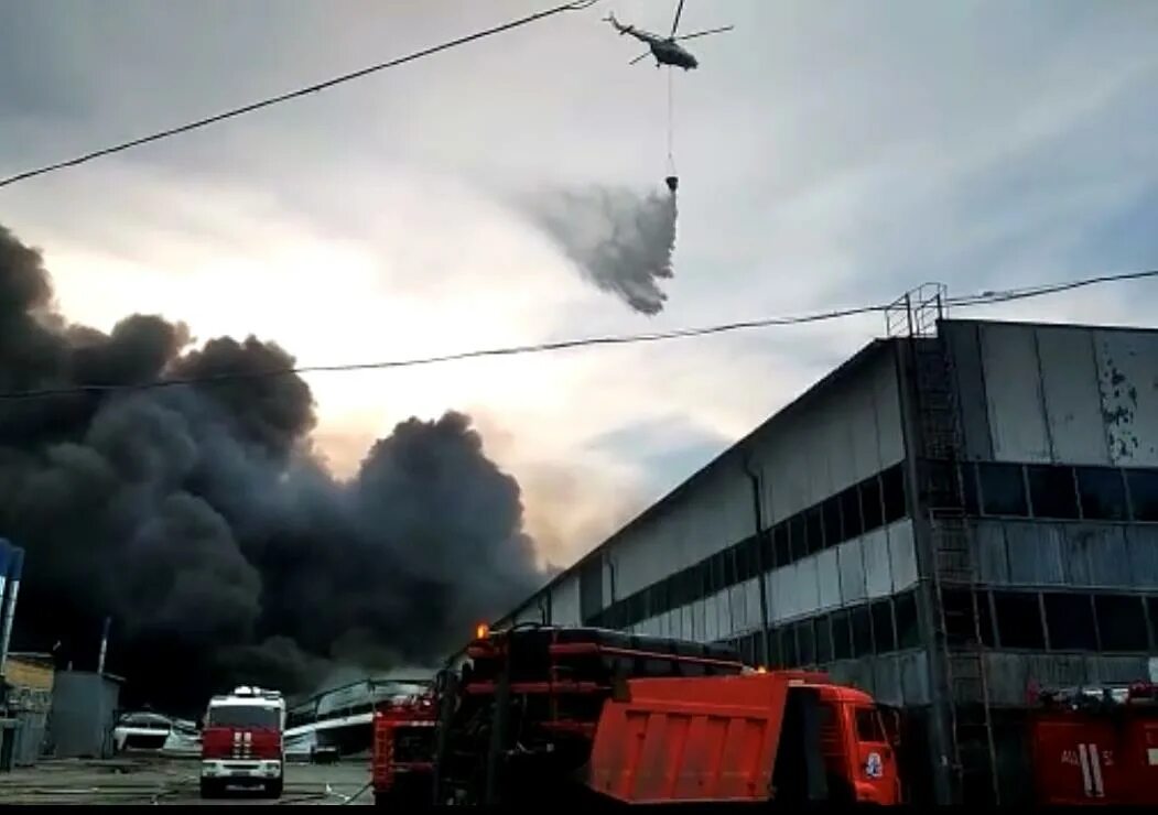 Чп самара сегодня пожар. Пожар в самаре сейчас 13 июля 2025. пожар на профильной в самаре. пожар в самаре склад лакокрасочных материалов. пожар в самаре за последние сутки.