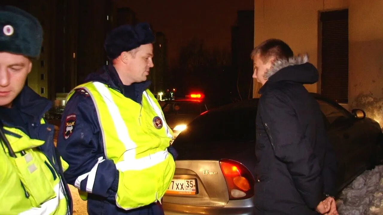 Наркоман уснул за рулём. Дпс пьяные видео. Дпс пьяные видео. Пьяные мажоры и дпс. Дпс пьяные видео.