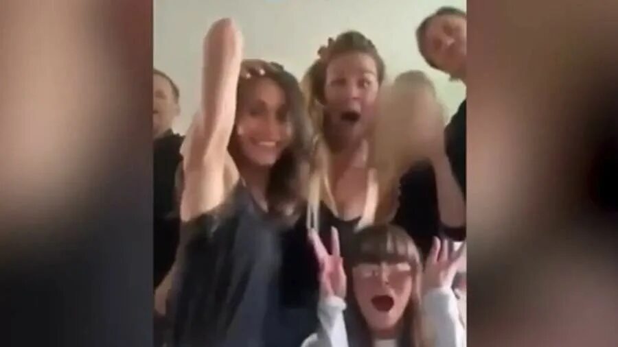 покерные клубы в батуми. молодежь устроила публичную оргию в центре. организатор вечеринок. скандал закрытой вечеринки. молодежь устроила оргию в центре москвы.