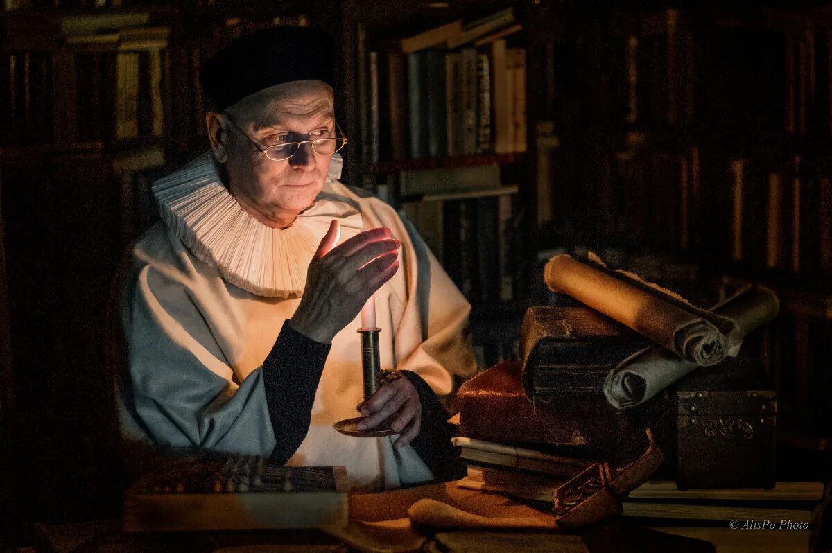 хранитель древностей ютуб. о. хранитель древности краткое содержание. юрий домбровский хранитель древностей. о.