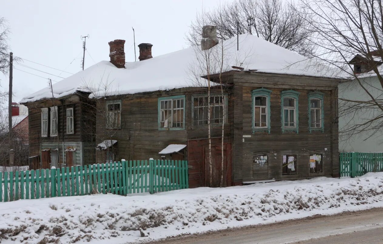 Дом в ростове великом ярославская область. Ул петровичева ростов великий. ростов великий окраины. дом емельяновых ростов великий.