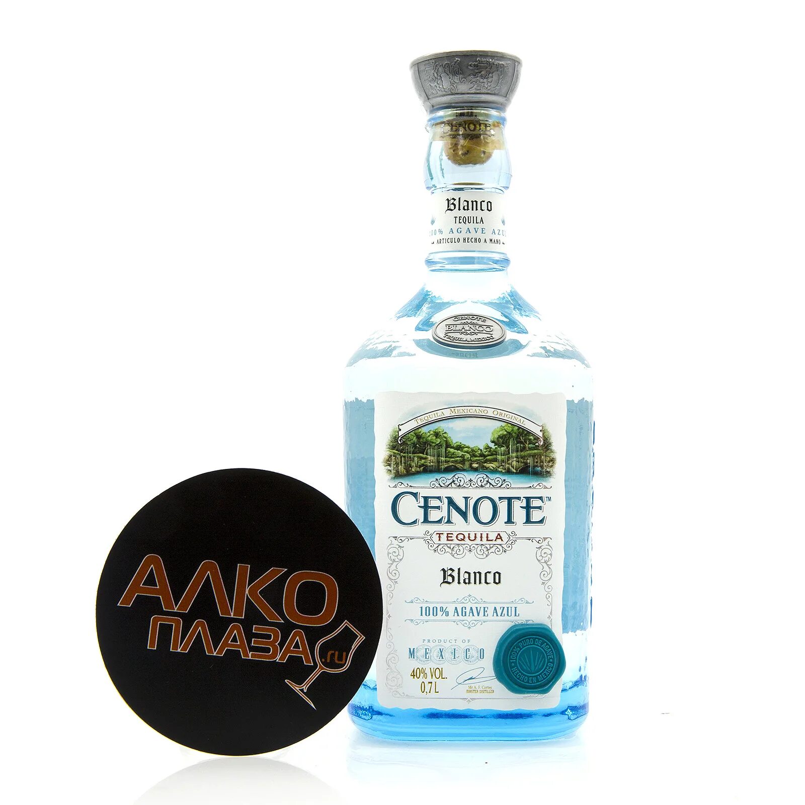 Текила в голубой бутылке. Текила &quot;сеноте бланко&quot; 0.7л.. tequila cenote blanco 100% blue agave. cenote blanco - текила сеноте бланко 0.7 л. мексика текила 100% голубая агава.