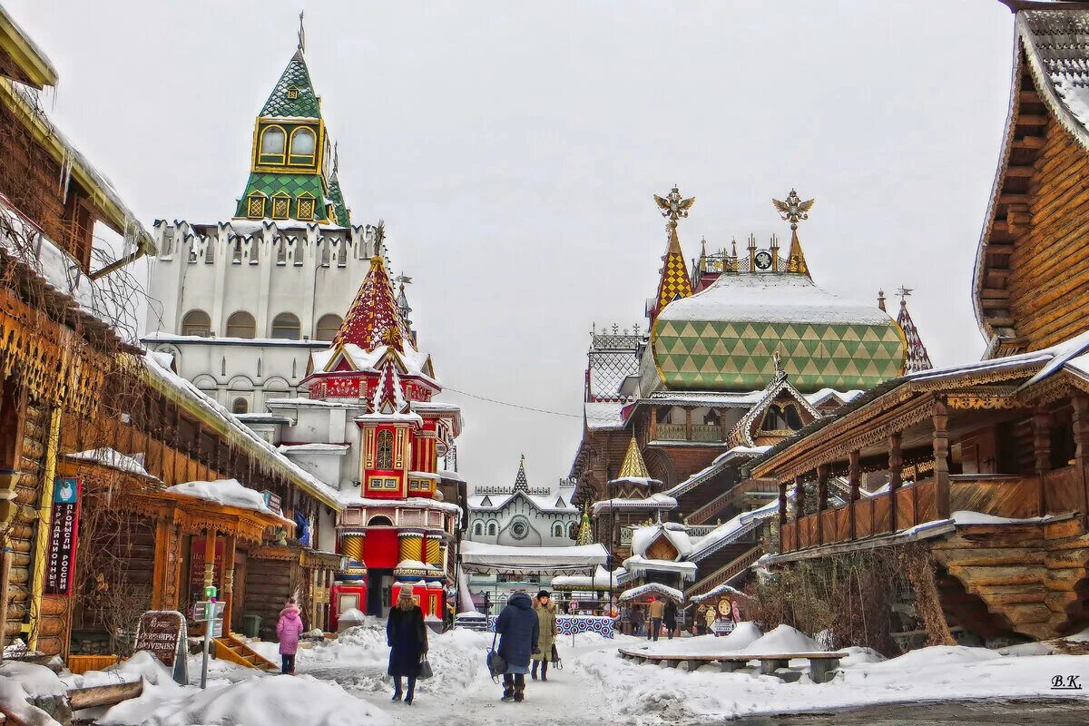 Измайловский кремль фото 2021. Измайловский кремль. Кремль в измайлово вернисаж. Новый год в измайловском парке 2024. Промокоды на каток серебряный лёд в измайловском парке.
