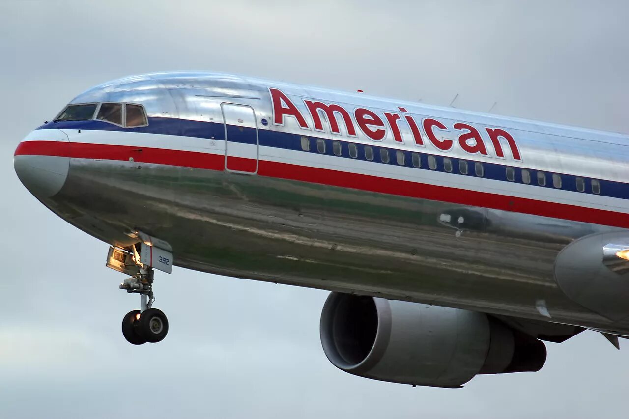Авиакомпания Американ Эйрлайнс. Самолет Американ. Американские авиалинии (American Airlines) США. Самолеты авиакомпании Американ.