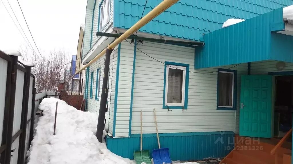 Нижегородка уфа рельсы. Уфа трущобы. Линейная уфа. Нижегородка уфа. Линейная уфа.