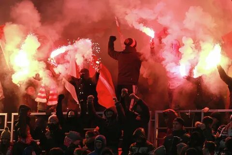 Фанат дома