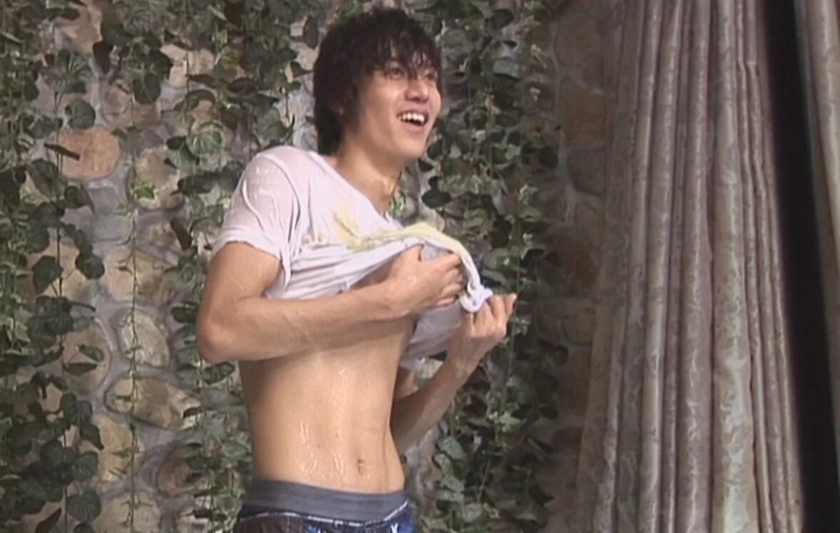 Ли мин хо торс. Ли мин хо фото. Ледяной цветок дорама. Ли джун хо голый. Ким хён джун голый.