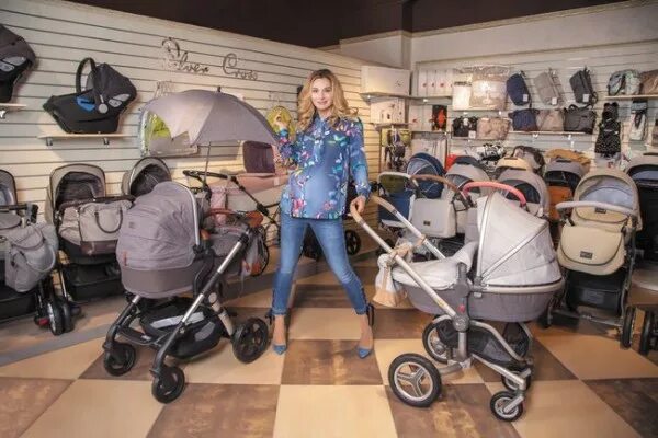 Стефания выжанова липецк. Андрей выжанов липецк. Наследник выжанова липецк. Семья выжанова липецк. Коляска наследник выжанова.