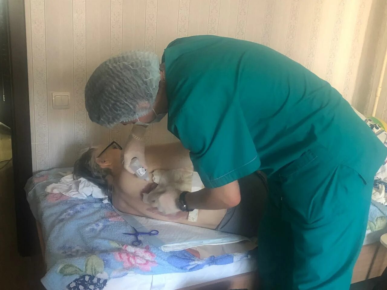 Отделение выездной паллиативной помощи. Выездные паллиативные бригады. выездная патронажная служба паллиативной медицинской помощи. выездная патронажная служба оказывает помощь.