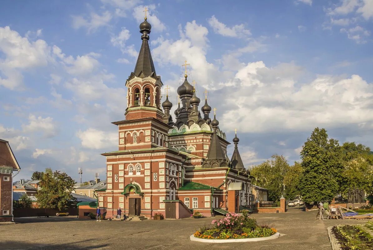 серафимовский храм киров. свято-серафимовский собор. свято-серафимовский собор. собор серафима саровского в кирове. серафимовский храм киров.