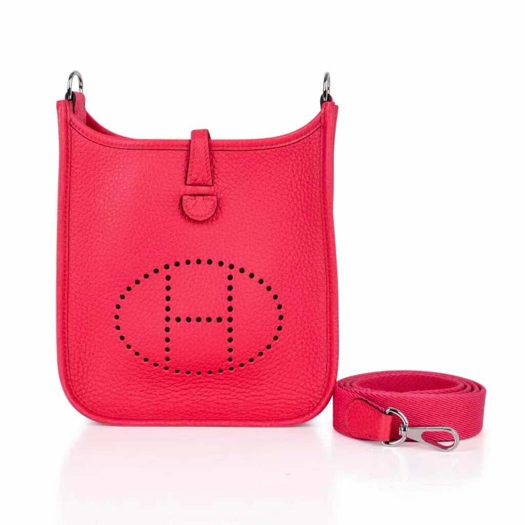 Hermes extremely slowed. Сумка hermes evelyne. сумка hermes crossbody. hermes bag rose. hermes rose extreme.