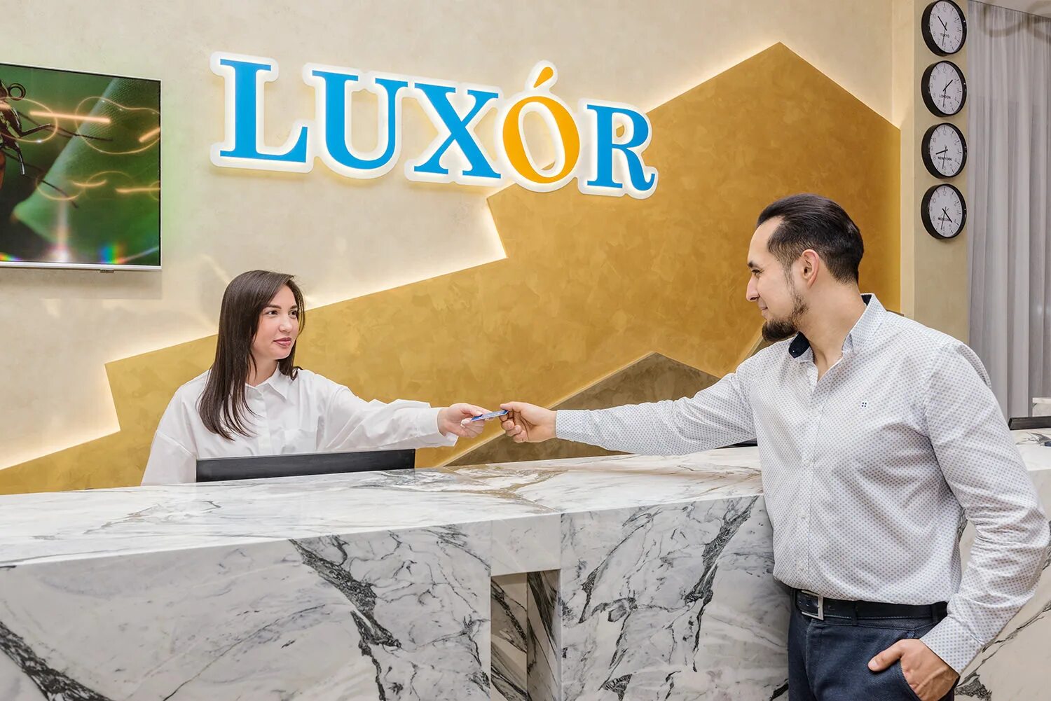 Отель люксор нижнекамск. Люксор нижнекамск отель фото. Luxor hotel нижнекамск здание. Luxor hotel нижнекамск парковка. Гостиница нижнекамск.