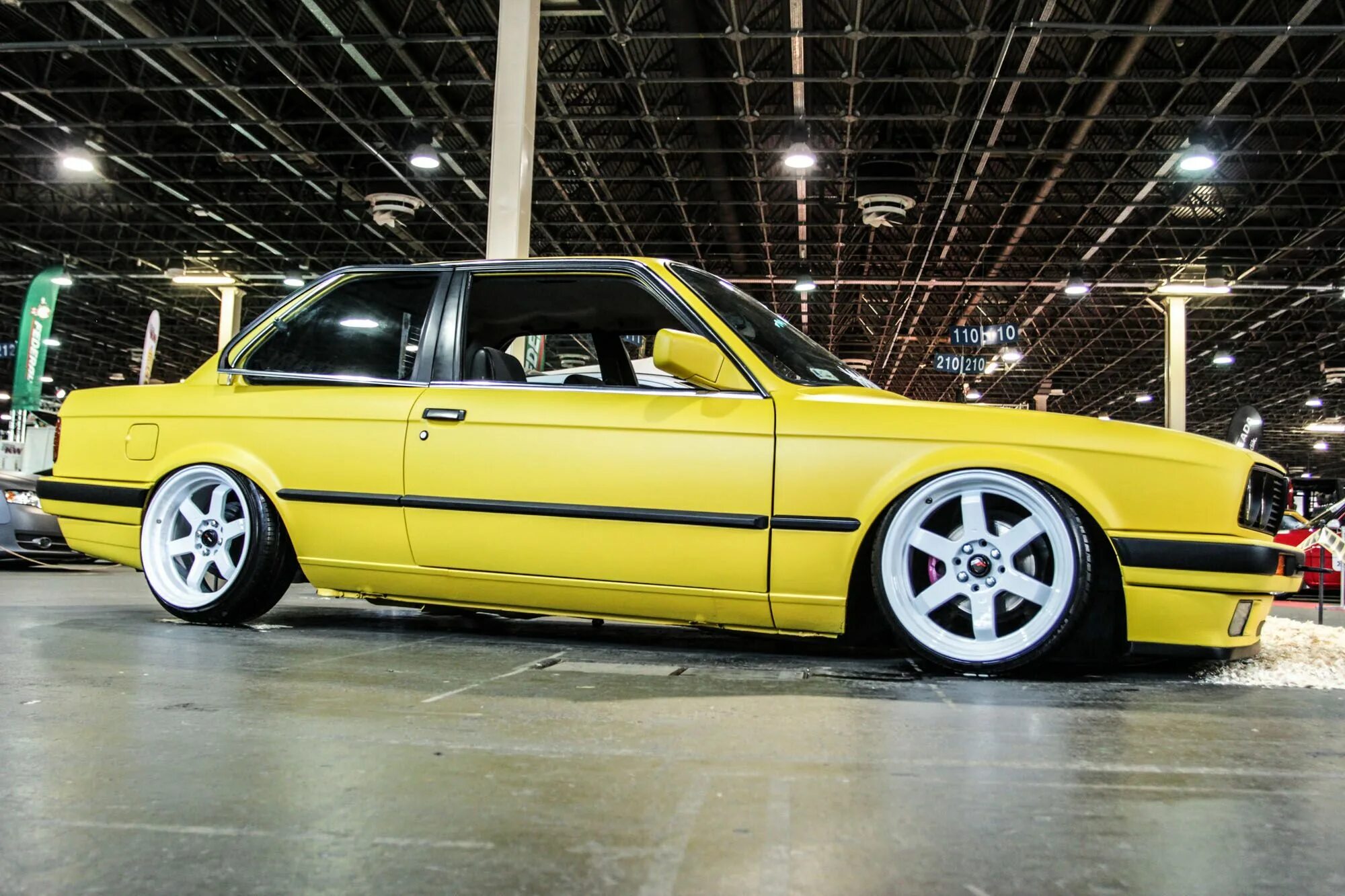 BMW e30 седан. BMW e30 желтая. BMW e30 Tuning. BMW e30 купе.