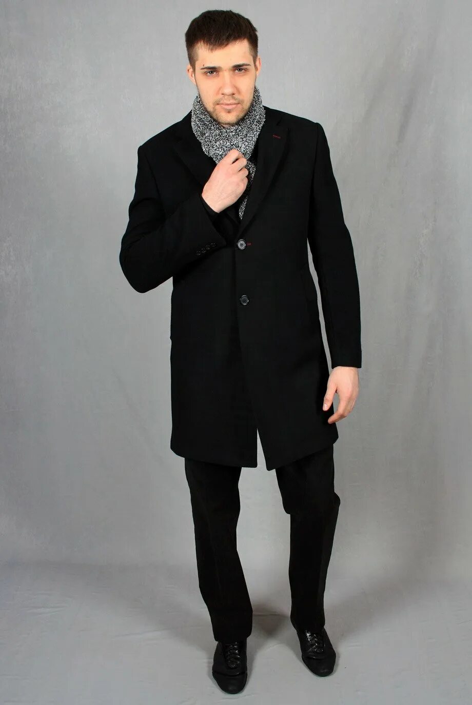 Пальто мужское зимнее. Классическое зимнее пальто мужское. Черноекласичечкое пальто мужское. Классическое пальто мужское.