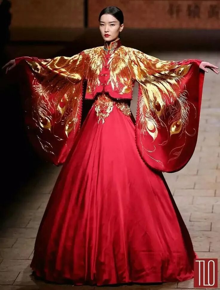 Modern Chinese Style, with traditional floral patterns on silk. Fashion, Chinese