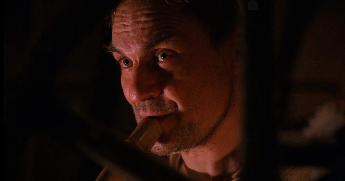 Уиндом эрл из твин пикс. Уиндом эрл из твин пикс. Кеннет уэлш твин пикс. Виндом эрл в твин пикс. Кеннет уэлш (уиндом эрл).