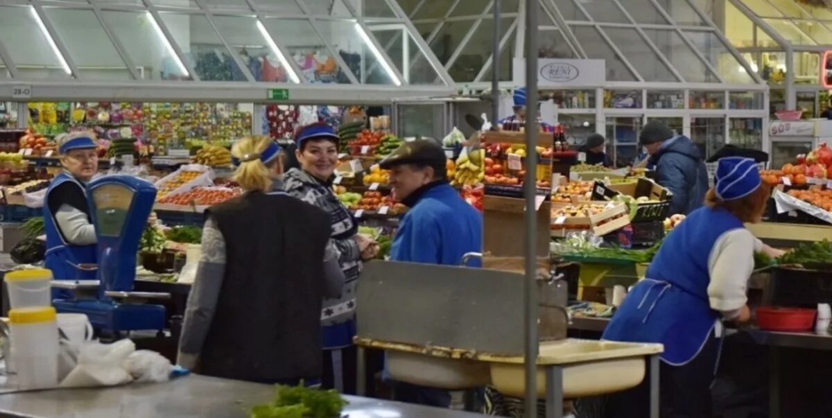 Рынки арендаторам. Центральный рынок киров. рынки кирова продуктовые. центральный рынок ульяновск магазины. директор центрального рынка киров.