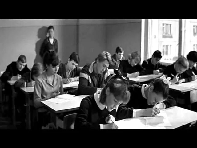 девятый класс молчит. экзамены в молдавии 9 класс. вспоминая первый класс. огэ в школе. школа класс молчит.