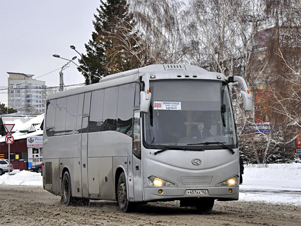 Автобус 689 Барнаул Новокузнецк. King long xmq6127c m. Автобус Новокузнецк Барнаул. Барнаул автовокзал автобусы. Алтайский край автовокзал автобусов