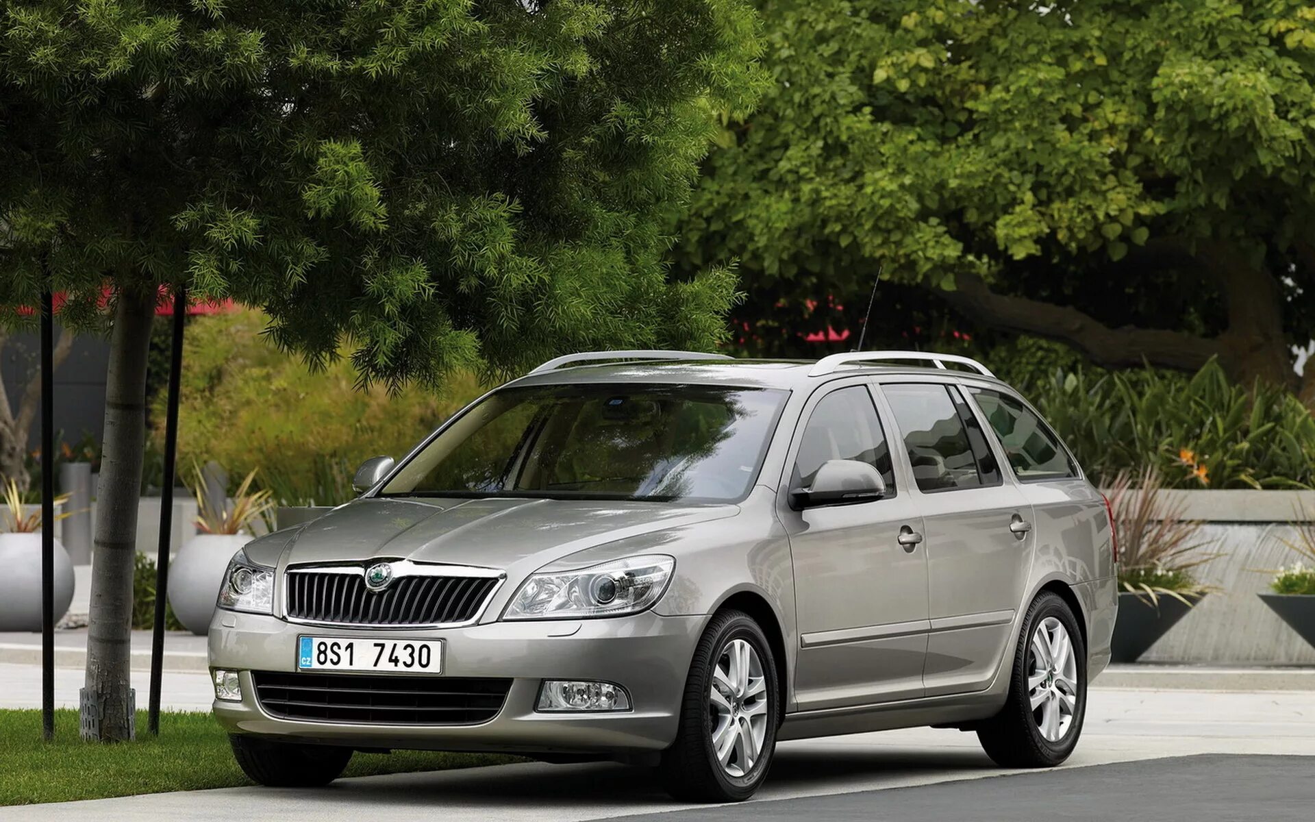 Skoda Octavia a5 Combi. Skoda Octavia Combi 2. Шкода актавия универсал. Школа Октавиа универсал.