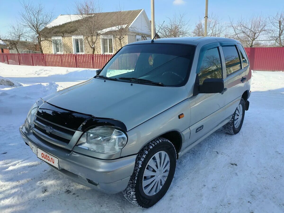 Шевроле Нива 2008 зима автору. Шевроле Нива 2007 год зима. Серая матовая Chevrolet Niva. Игра Нива Шевроле механик. Купить автомобиль до 150000 рублей