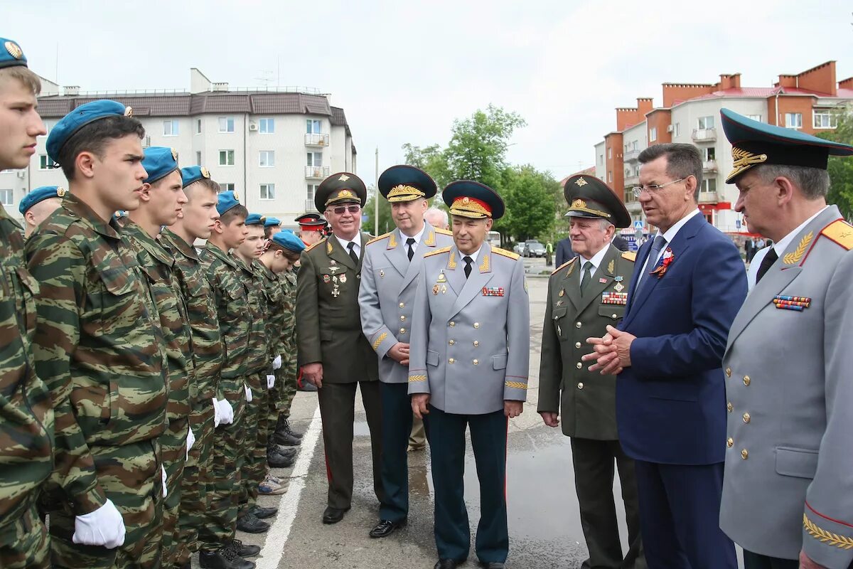 Знаменск астраханская область отзывы. Гостиница знаменск астраханская область. Знаменск астраханская область отзывы. Город знаменск астраханская область проспект 9 мая. Храм знаменск.