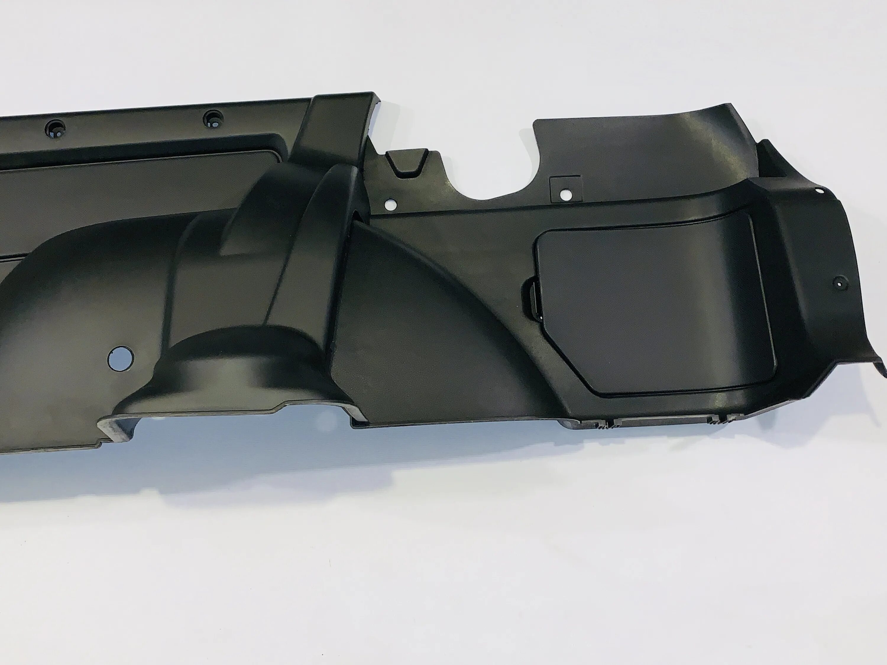 Облицовка багажника нива. Нива 21214 салон. Пластик багажника нива урбан. Облицовка пола багажника нива 21214. Обивка багажника ваз 2131.