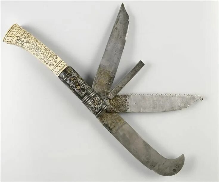 Кинжал 16 века. Перочинный ножик 19 век. Нож 16 века. Древние ножи. Ножи century