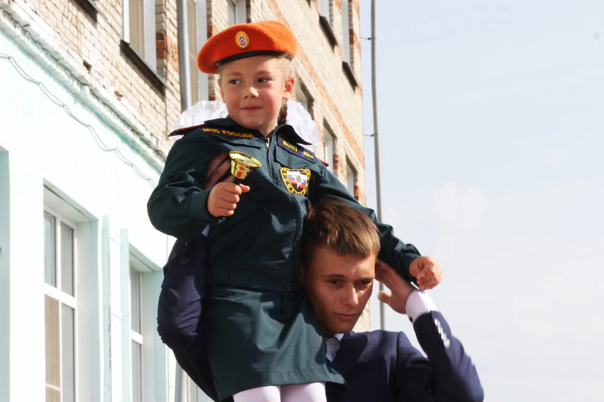 Угрозы школам новосибирска. Школа МЧС В Новосибирске. Первое сентября МЧС. АЙТИ специалист в МЧС.