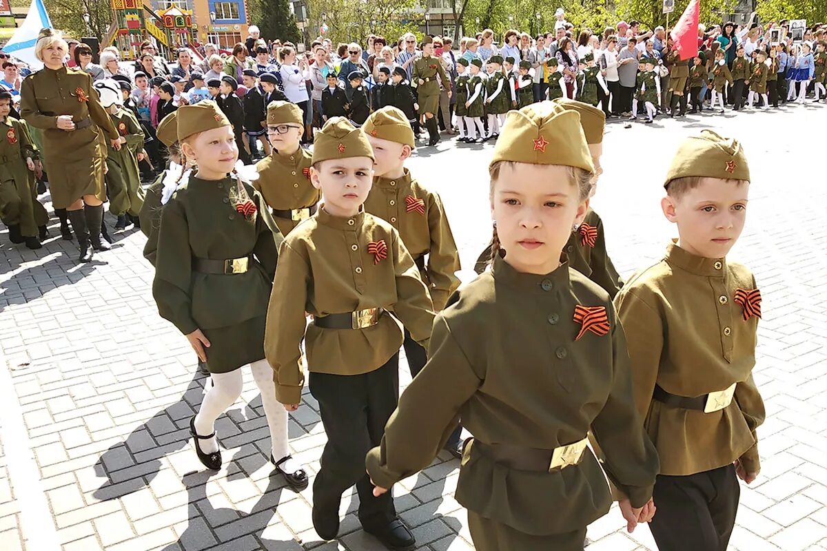 Малышковый парад Конаково. Парад малышковых войск в Конаково.. Малышковые войска Конаково. Дети на параде.