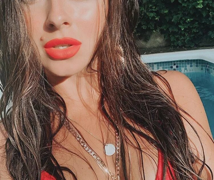 нюша певица родинка. нюша певица родинка. нюша певица родинка. нюша родинка на лице. нюша с родинкой и без.