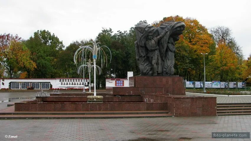 П октябрьский гомельской области. Октябрьский (Гомельская область). ГП Октябрьский Гомельская. Памятники г.п.Октябрьского района Гомельской области. Памятники Октябрьского района Гомельской области.