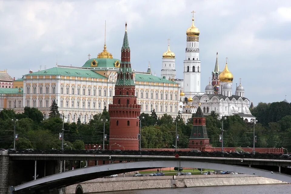 Кремлевская е