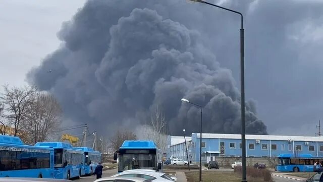 Белгород вертолеты Нефтебаза. Горит Нефтебаза в Белгороде. Белгород Нефтебаза взрыв.