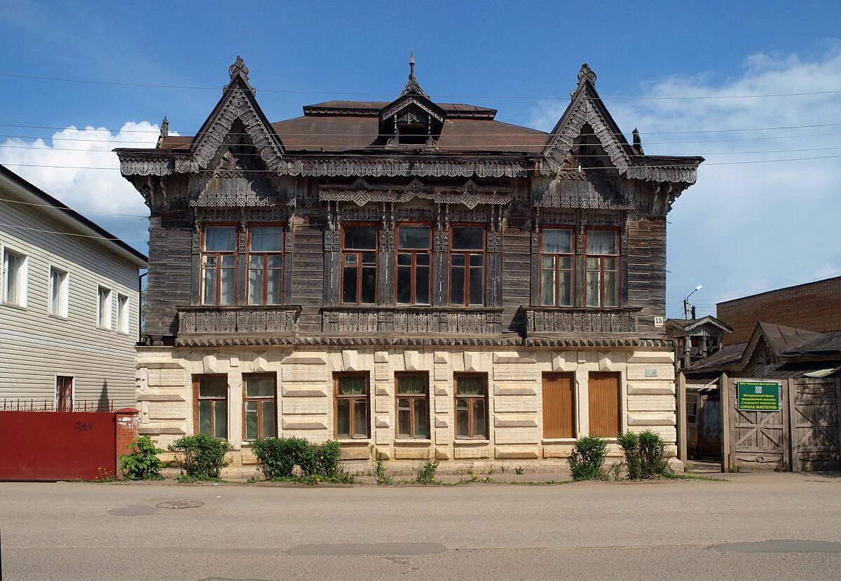 Райцентр магазины нижний. Райцентр дом. Дом soleta zeroenergy. Камышла улица победы. Красивые дома в больших кайбицах.