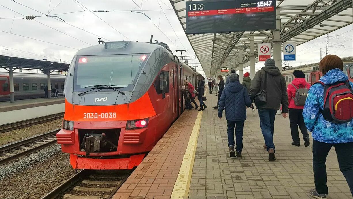 Пригородные поезда Нижний Новгород. Нижний Новгород Московский вокзал электрички. Электричка 6729 Нижний Новгород Казань. Железнодорожный вокзал электрички Нижний Новгород. Электрички никольское нижегородская