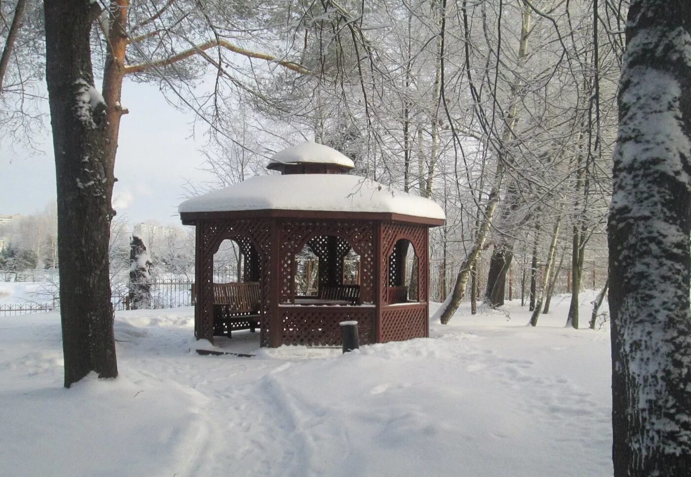 Беседка наро фоминск. Красная Пресня рыбалка Наро-Фоминске. Красная Пресня Наро-Фоминск беседки. Нара Наро Фоминск. Санаторий Нара.