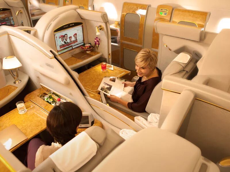 First class going first class. Первый класс Emirates Airlines a380. Airbus a380 Emirates первый класс. Airbus a380 Emirates салон бизнес. Аэробус а380 салон первый класс.