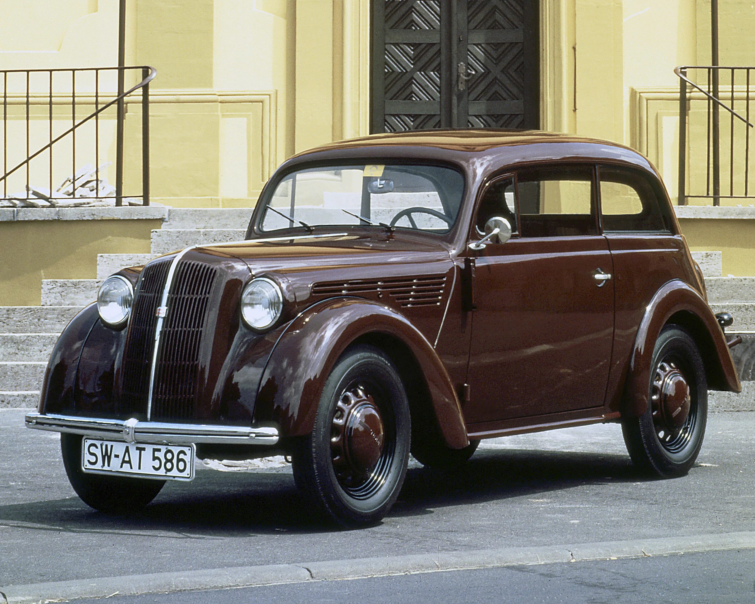 Автомобили м г