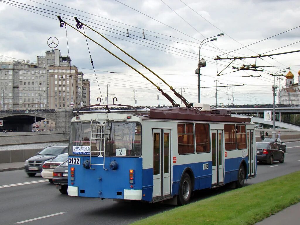 Троллейбус на восток. ЗИУ 682 Г 016 02 С широкой с 1й дверью Москва. Московский троллейбус ЗИУ. ЗИУ 682 Москва. ЗИУ 016.02.