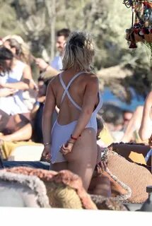 Emily Atack Sexy (12 Photos) | TheSexTube.