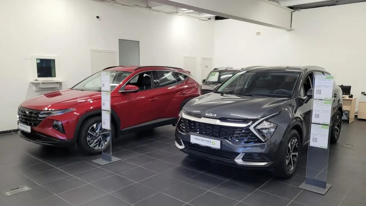 Параллельный импорт авто с 1 апреля 2025. Новые машины автоваза. лучшие машины российского автопрома. автосалон 2025. новый автоваз 2025.