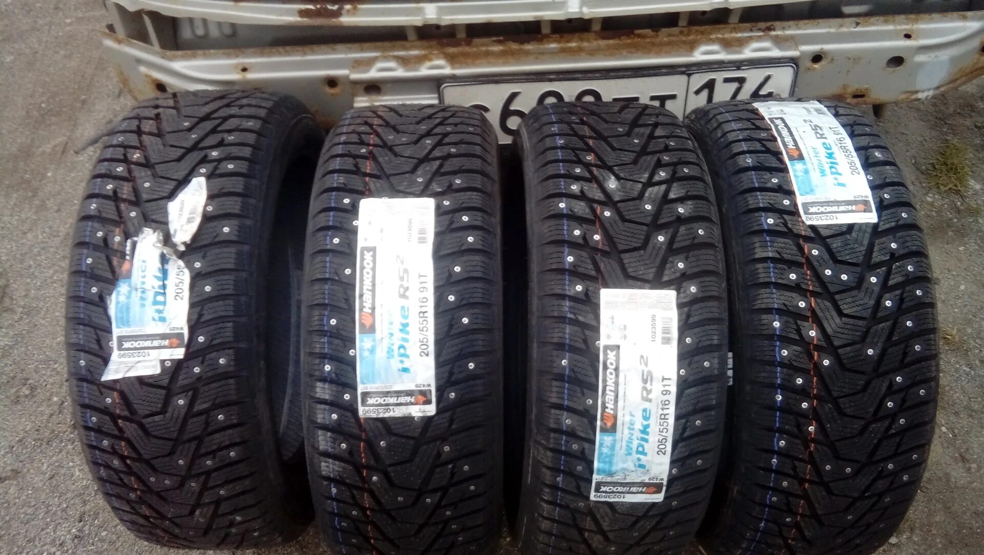 Ханкук 429 зима шипы. Hankook Winter i*Pike rs2 w429. Hankook Ice Pike rs2. Hankook Winter i Pike rs2 205/55 r16.