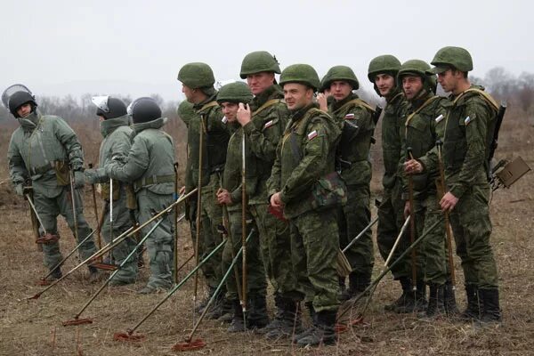 Сколько получают саперы. Разминирование инженерные войска вс рф. саперы вс рф в чечне. инженерно саперные войска. инженерные войска саперы.