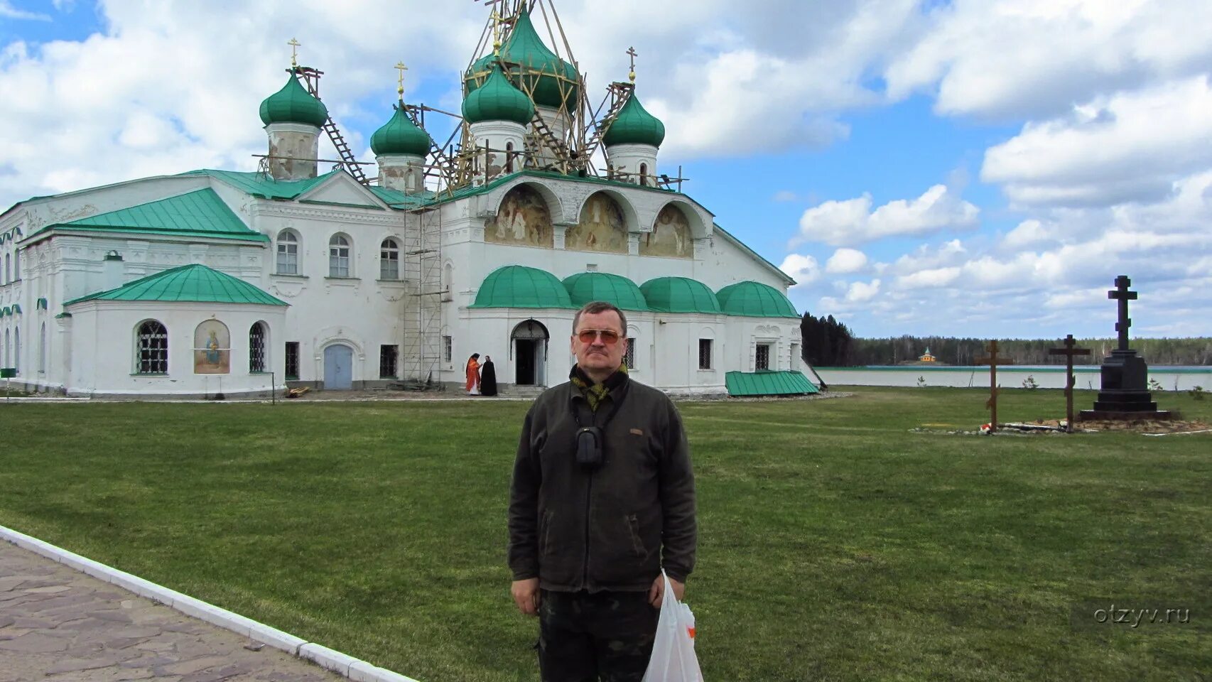 Свирский монастырь карелия. Лодейное поле александро-свирский монастырь. Свирский монастырь песок. Свирский монастырь песок. Свирский монастырь песок.