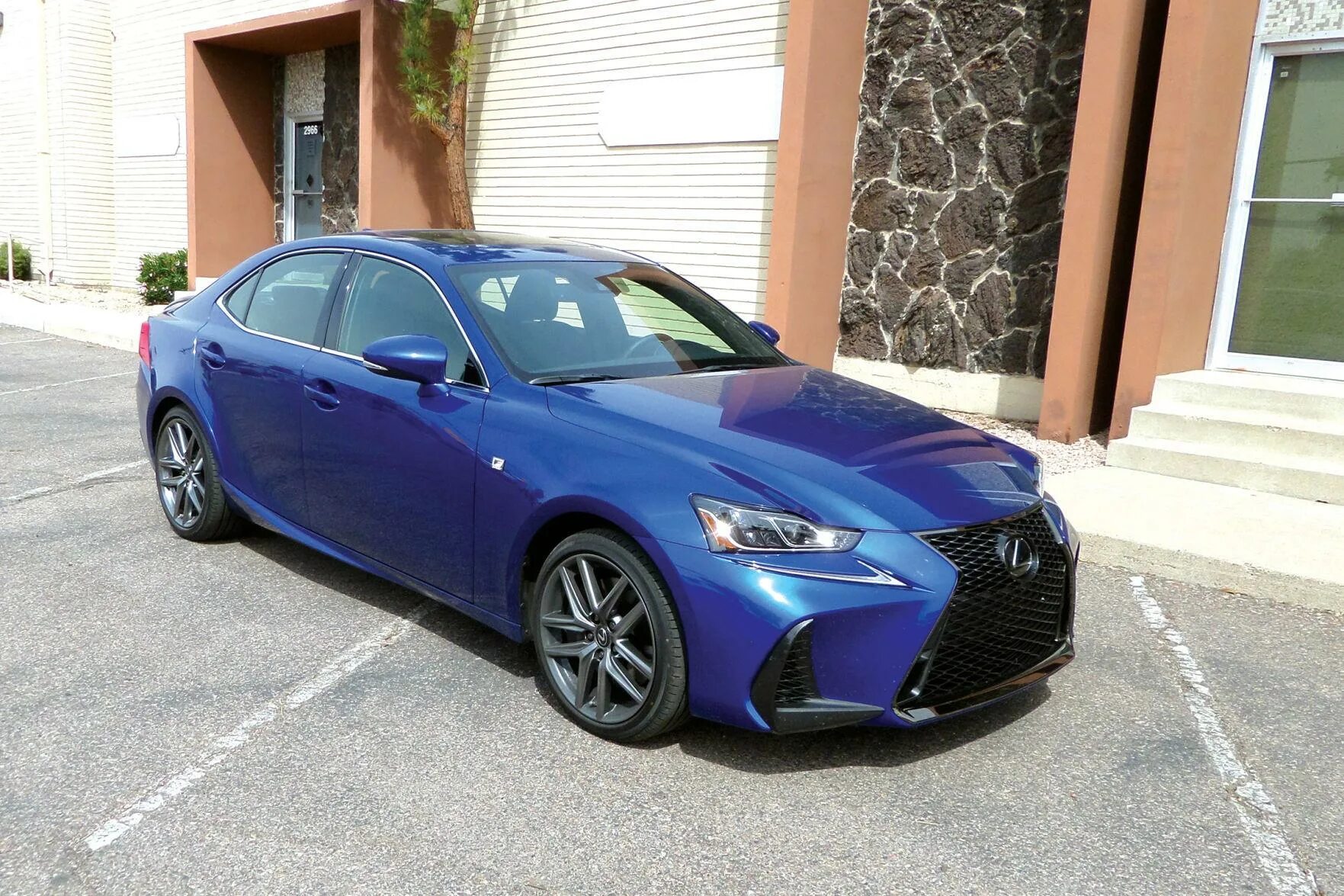 Ис 2019. Lexus is 350 f Sport 2019. Лексус is350 2019. Лексус ISF 2019. 2019 Lexus 350 f Sport Price.